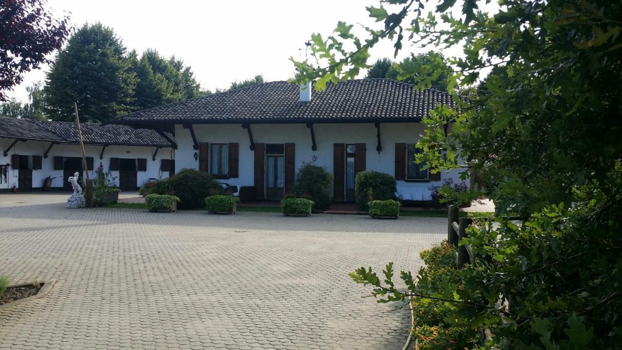 Scuderia 100 Pertiche Villa Villanterio Exteriör bild